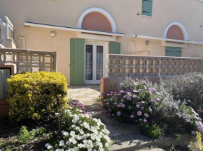 Maison Climatisée à 2 Pas de la Plage avec Piscine et Parking Privé, 6 Couchages - Gruissan - FR-1-229-486